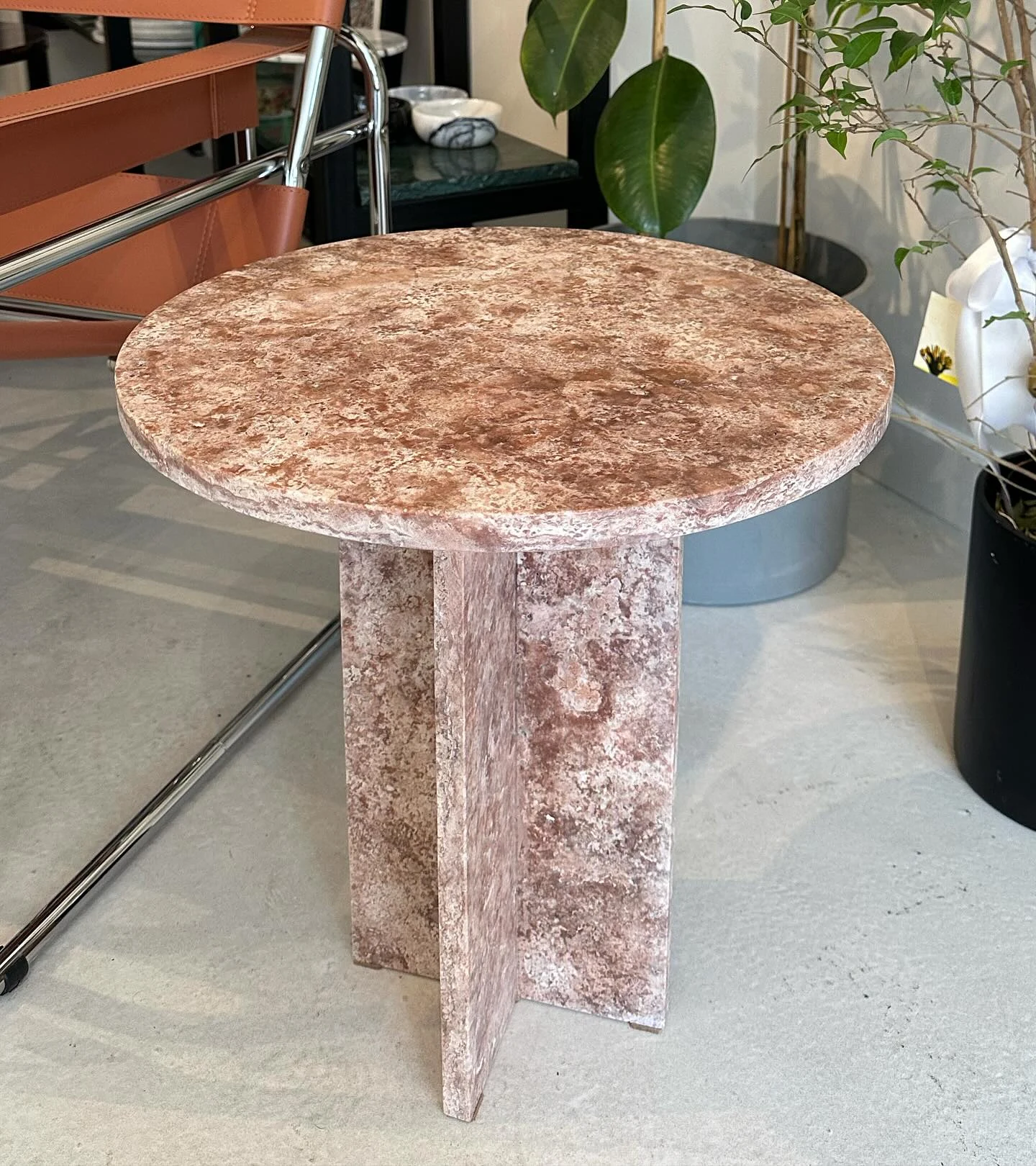 Pink Travertine side table: round side table with intersecting slab cross base